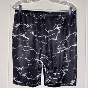 Women’s Levi blue capris jeans shorts 146